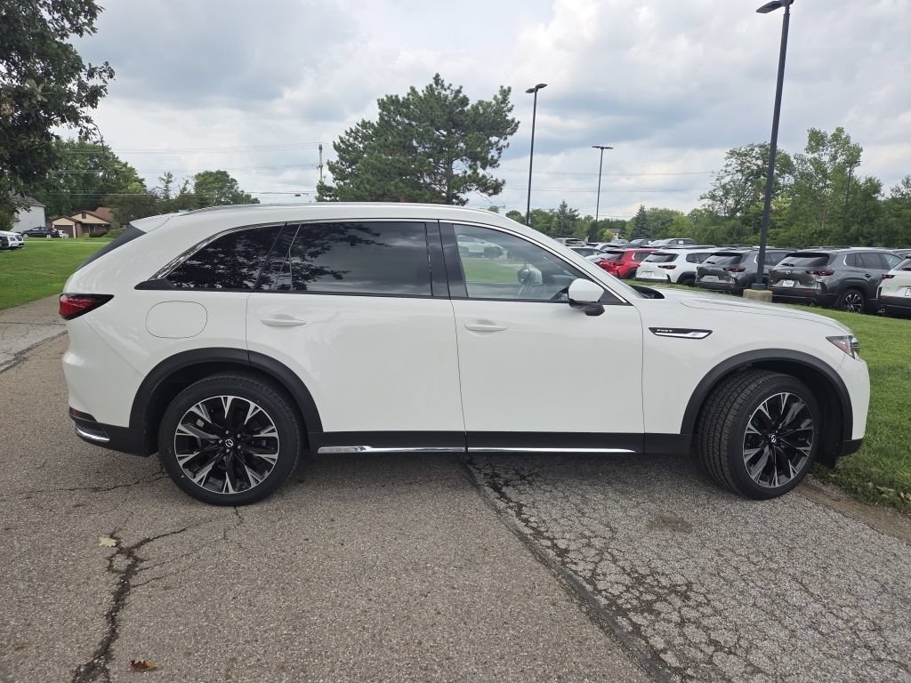 Certified 2024 MAZDA CX-90 Plug-In Hybrid w/ Premium Plus AWD/4WD image 17