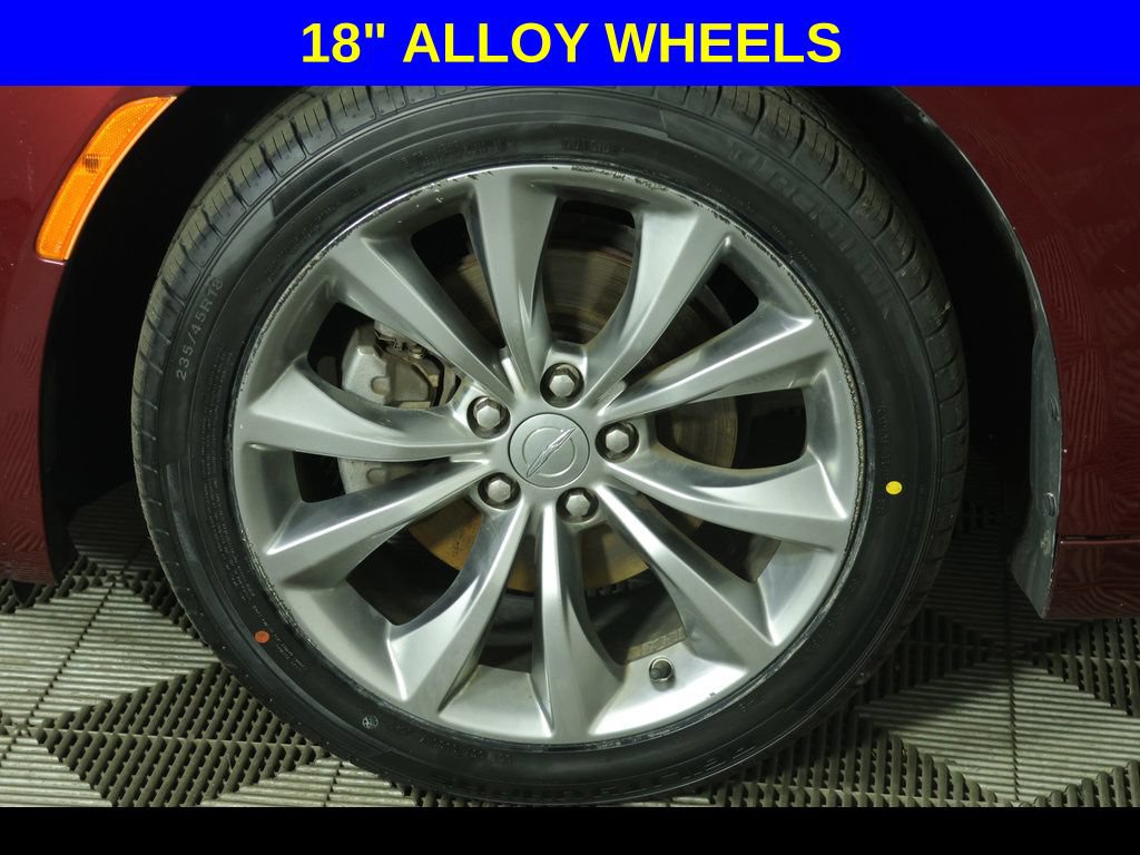 Used 2016 Chrysler 200 S FWD image 4