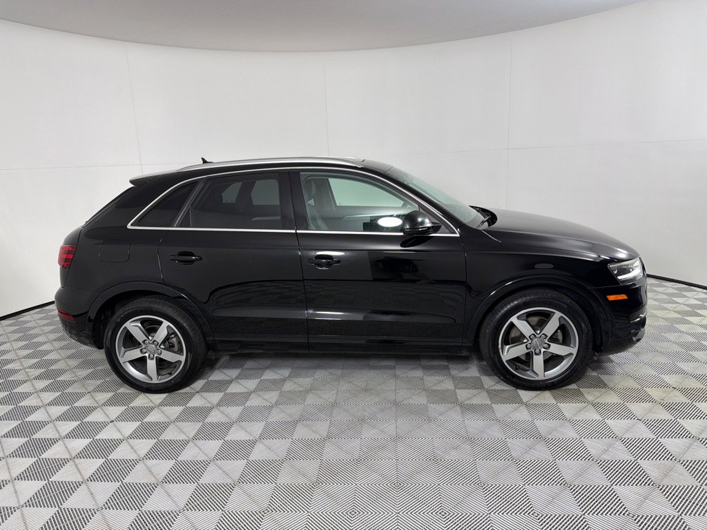 Used 2015 Audi Q3 2.0T Premium Plus w/ Driver Assistance Package FWD image 4