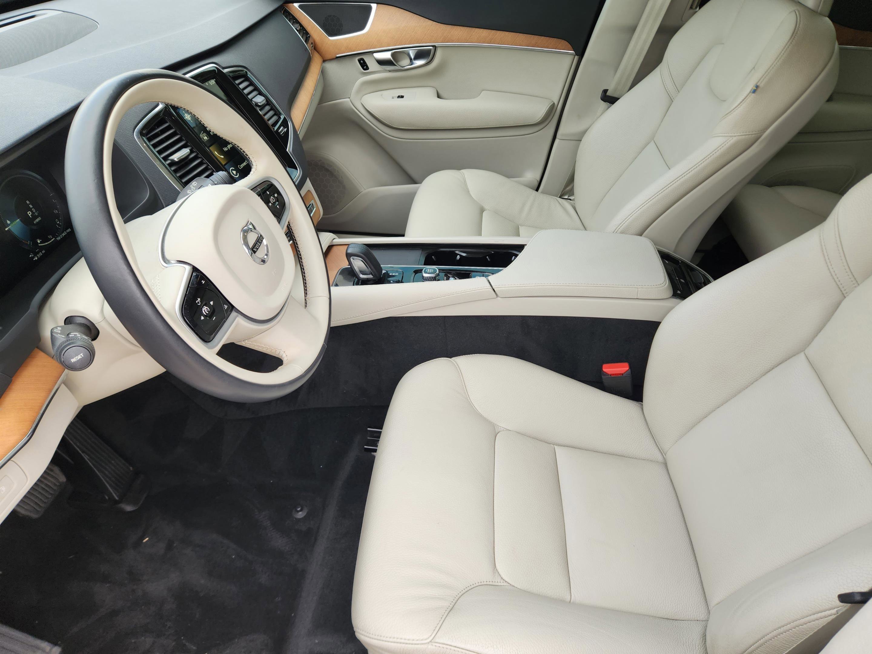 Used 2021 Volvo XC90 T8 Inscription Expression w/ Advanced Package image 5