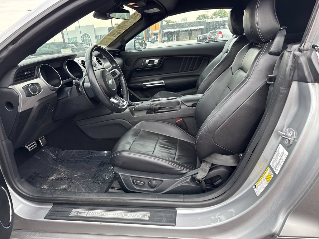 Used 2023 Ford Mustang Premium RWD image 9