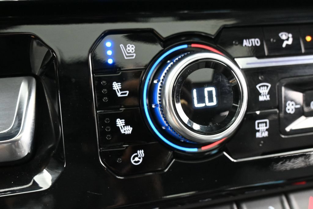 Used 2023 GMC Sierra 1500 Denali AWD/4WD image 29