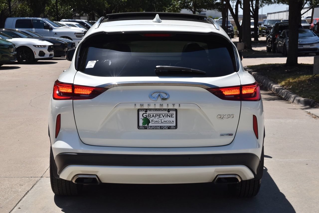 Used 2020 INFINITI QX50 Essential w/ Edition 30 Package FWD image 9