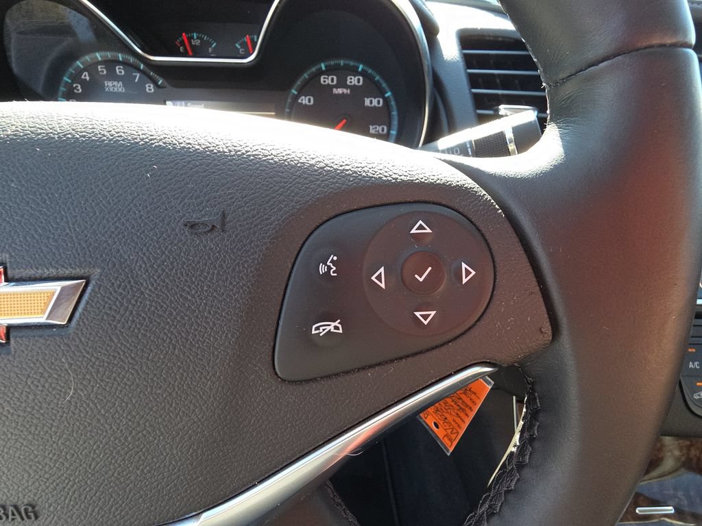 Used 2015 Chevrolet Impala LT w/ Convenience Package FWD image 18