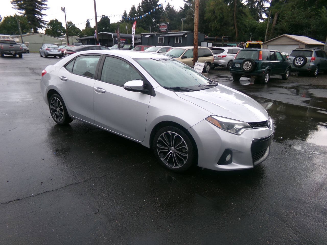 Used 2016 Toyota Corolla S FWD image 3