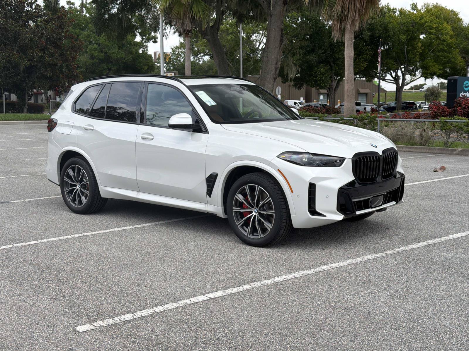 New 2026 BMW X5 sDrive40i w/ M Sport Package RWD image 2