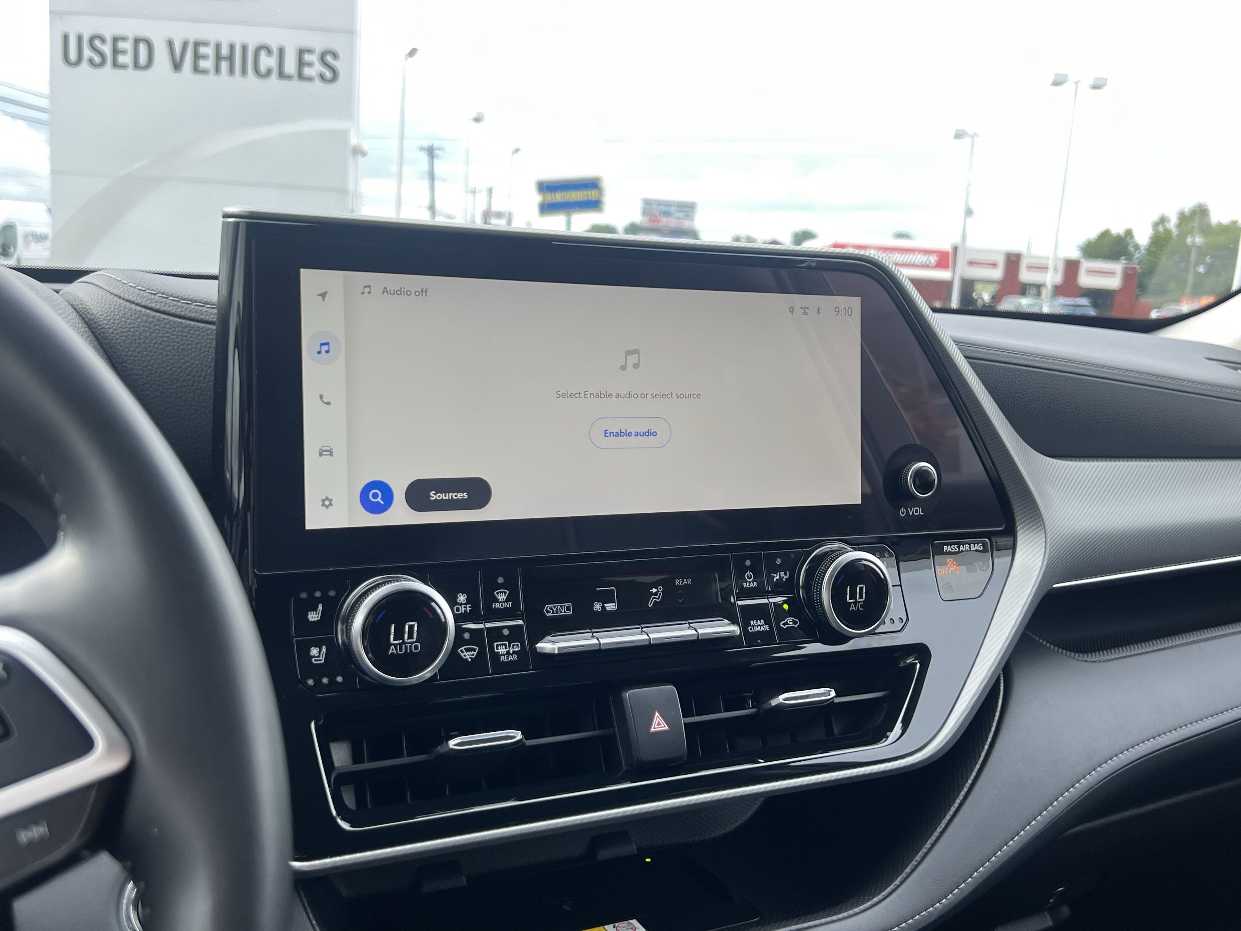 Used 2023 Toyota Highlander Platinum image 30