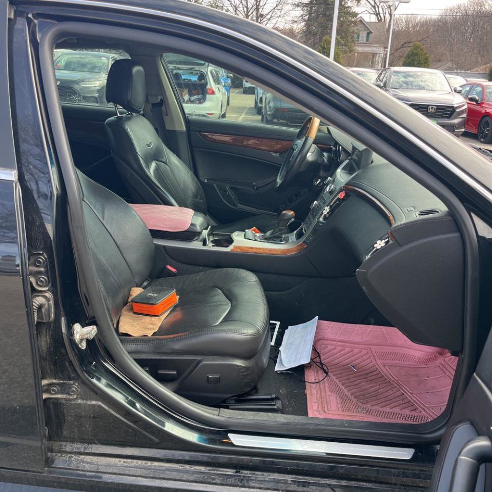 Used 2010 Cadillac CTS Premium image 18