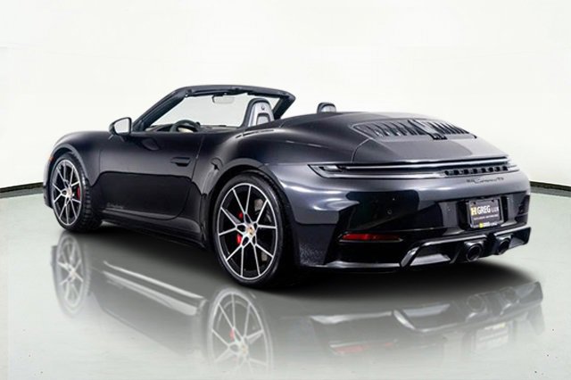 Used 2025 Porsche 911 Carrera GTS image 28