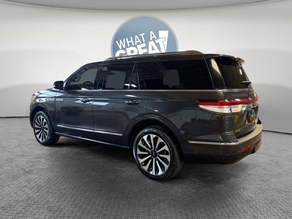 Used 2024 Lincoln Navigator Reserve image 6