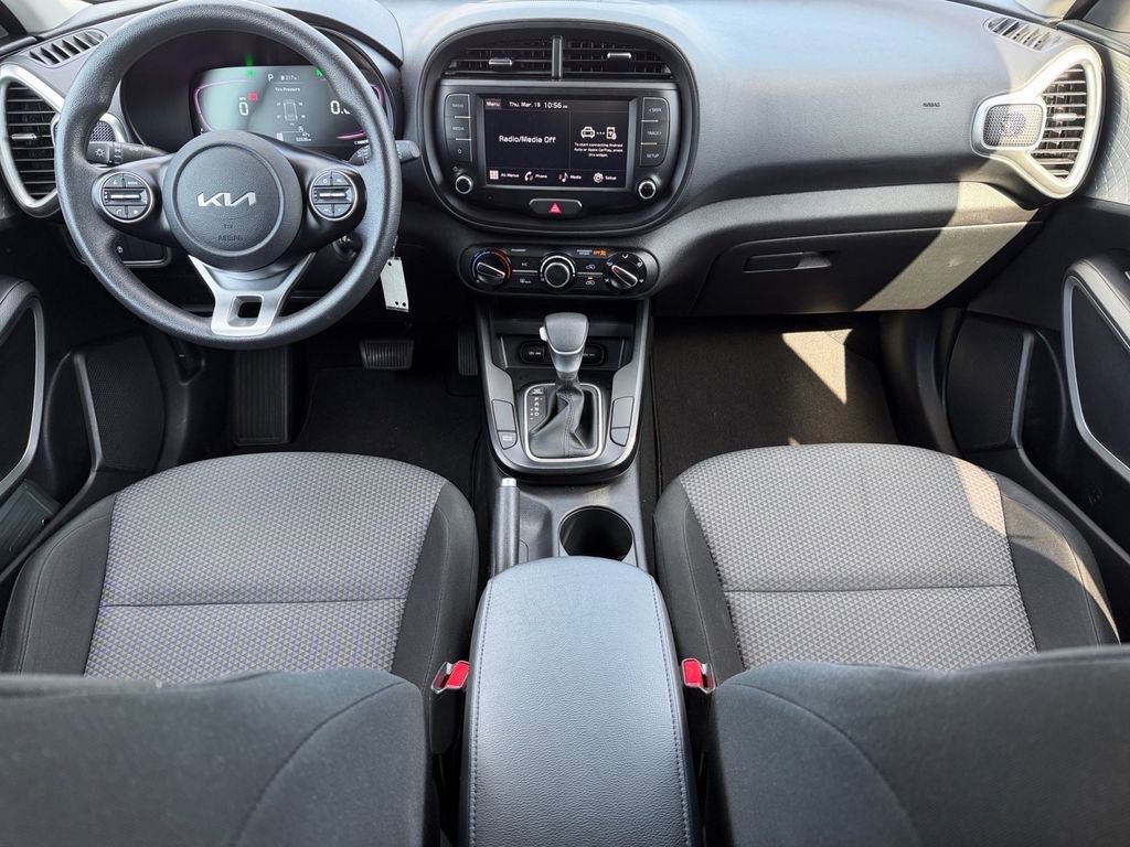 Used 2024 Kia Soul LX w/ Option Group 015 image 14