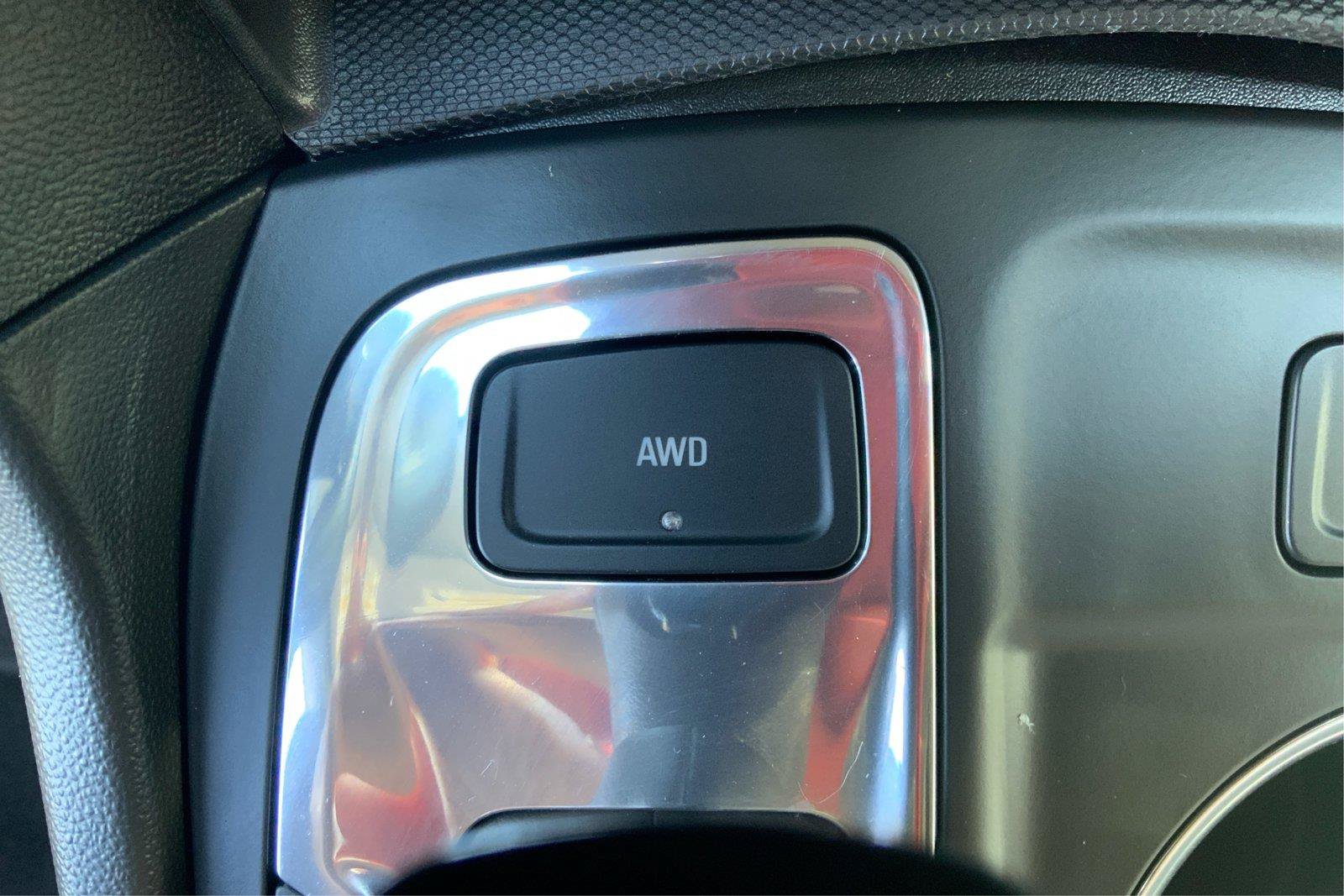 Used 2023 Chevrolet Equinox LT AWD/4WD image 37