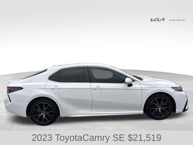 Used 2023 Toyota Camry SE FWD image 9