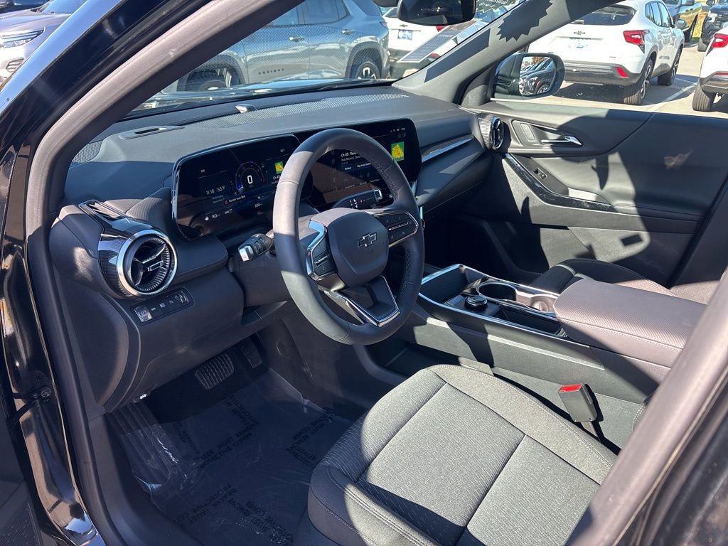 Used 2026 Chevrolet Equinox LT w/ Midnight Edition image 16