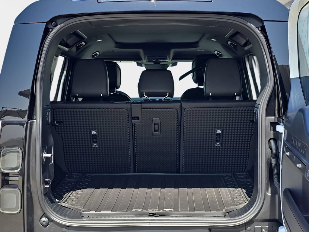 New 2026 Land Rover Defender 110 S AWD/4WD image 12