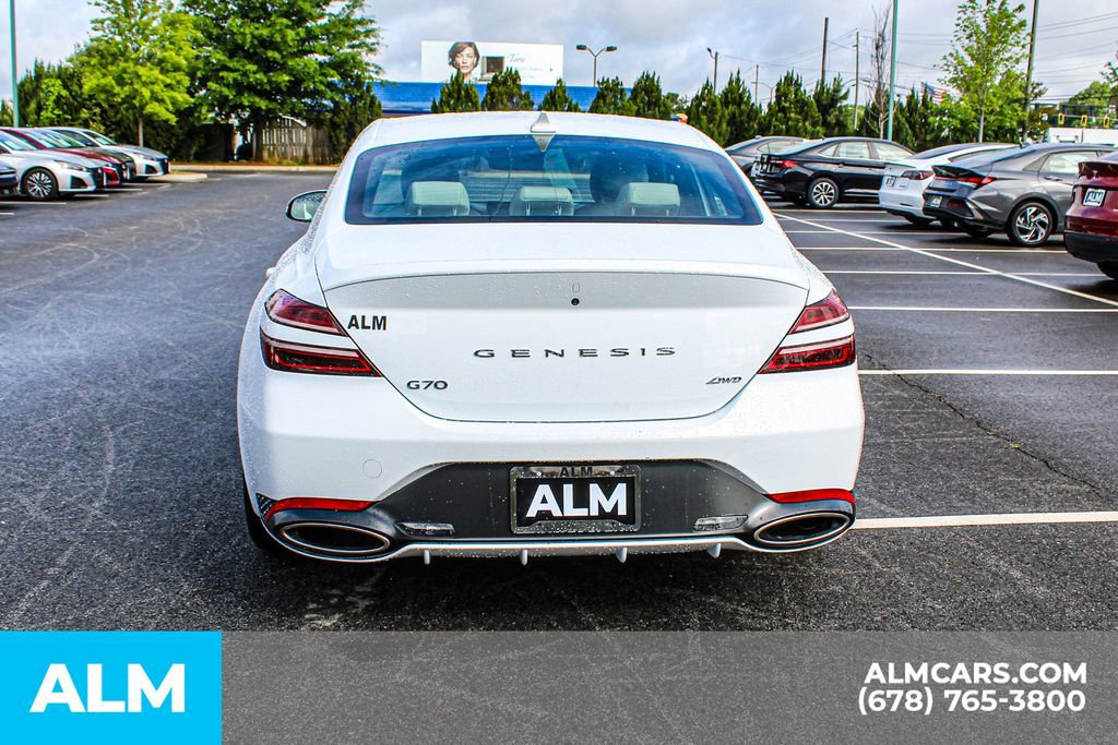 Used 2025 Genesis G70 2.5T AWD/4WD image 11