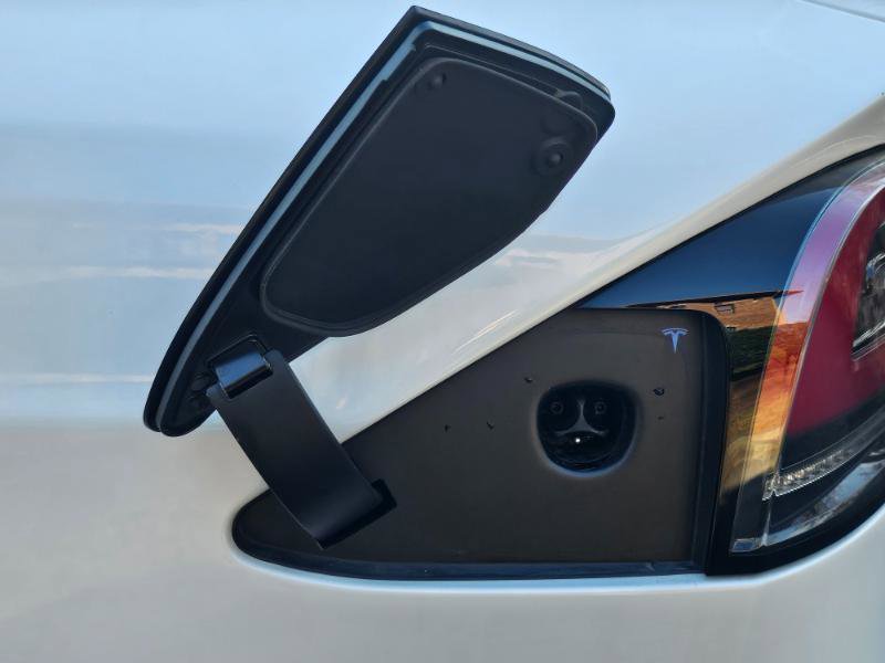 Used 2024 Tesla Model X Plaid image 31