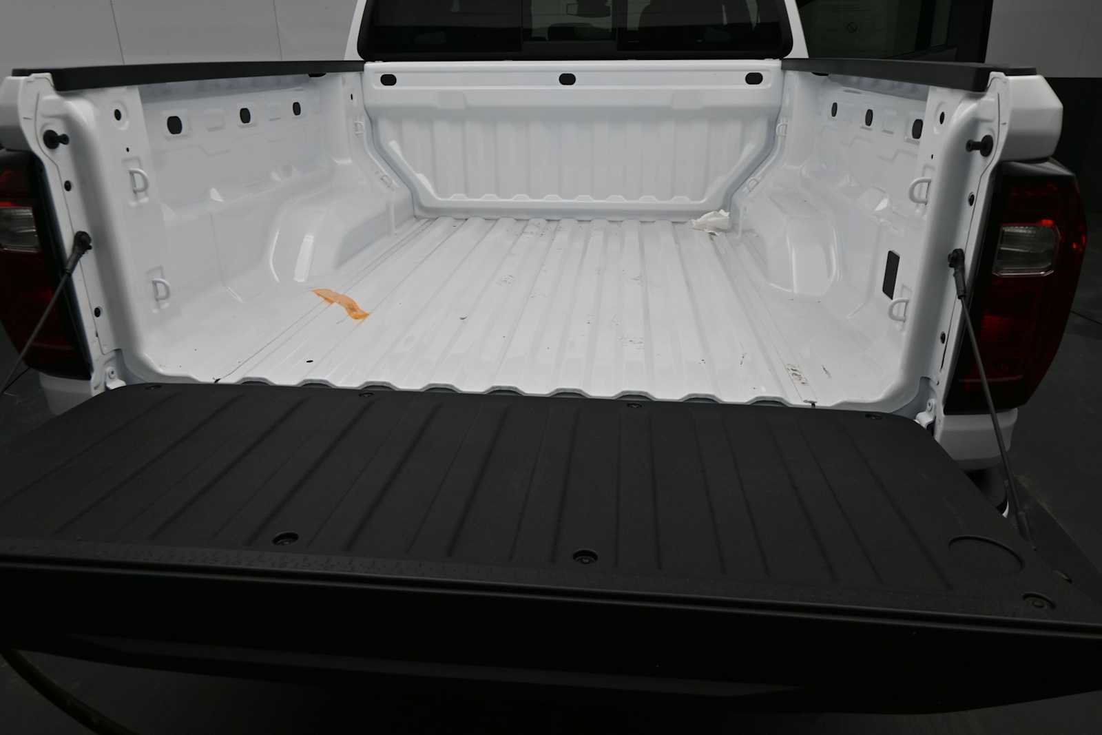 New 2026 GMC Canyon Elevation AWD/4WD image 15
