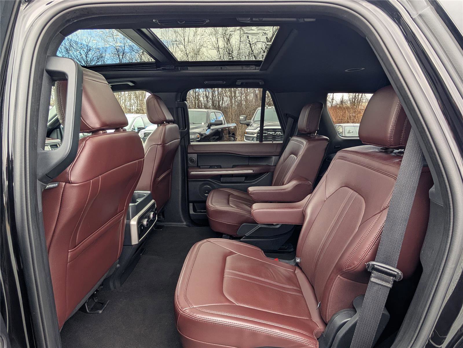 Used 2024 Ford Expedition Limited image 15