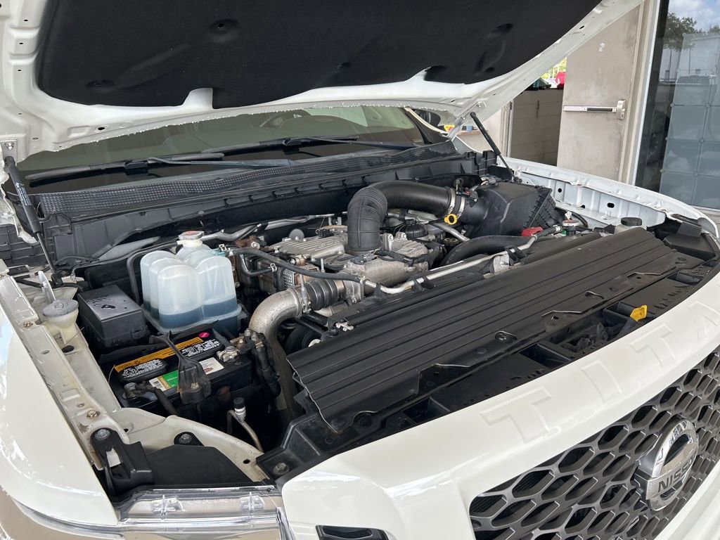 Used 2019 Nissan Titan PRO-4X w/ Pro-4x Convenience Package image 10