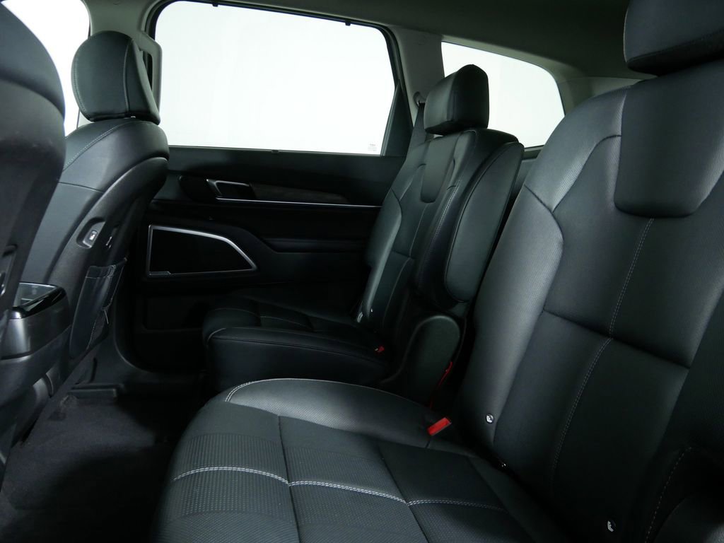 Certified 2022 Kia Telluride EX w/ EX Premium Package image 16