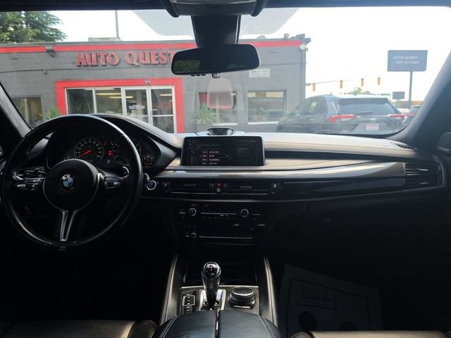 Used 2017 BMW X6 M AWD/4WD image 30