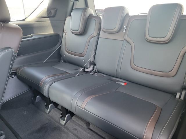 New 2025 Nissan Armada SL w/ Captain's Chari Seat Package image 37