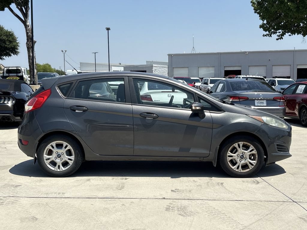 Used 2015 Ford Fiesta SE w/ Comfort Package FWD image 2