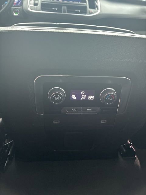 Used 2024 Chevrolet Tahoe LT AWD/4WD image 23