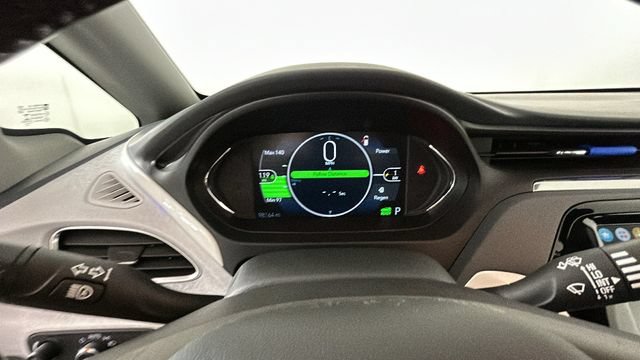 Used 2020 Chevrolet Bolt Premier w/ Infotainment Package FWD image 17
