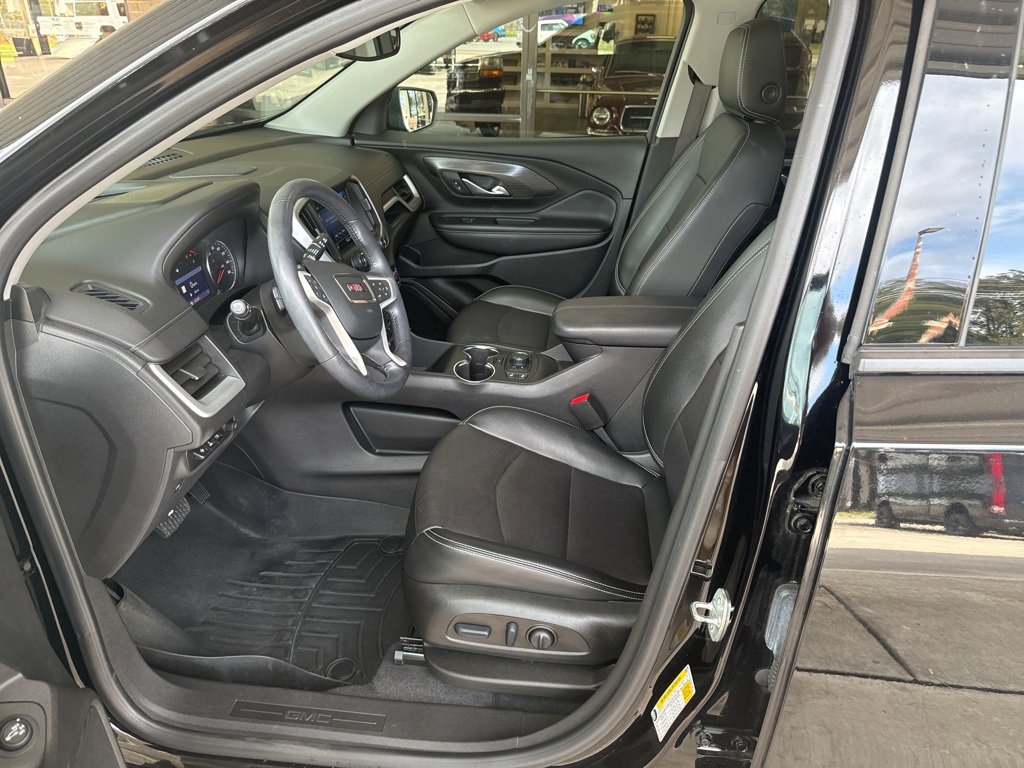 Used 2022 GMC Terrain SLT w/ Infotainment Package II image 8