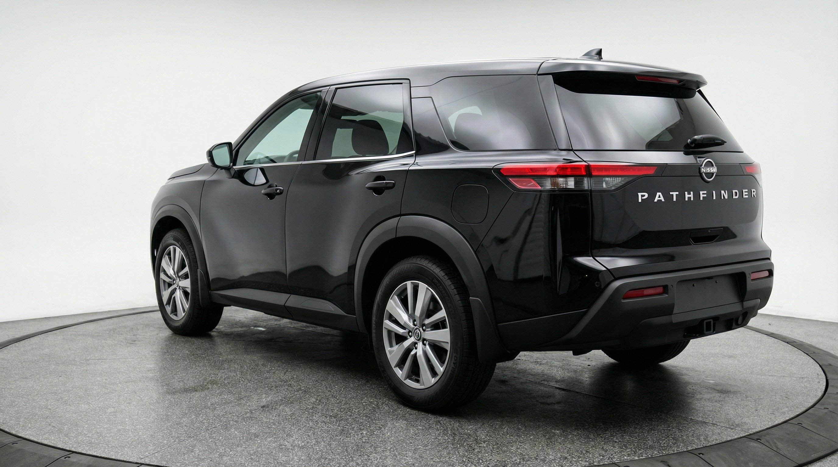 Used 2025 Nissan Pathfinder SV FWD image 6