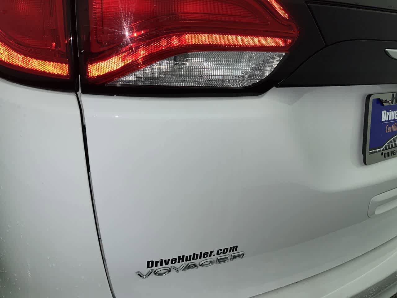 Used 2024 Chrysler Voyager LX FWD image 11