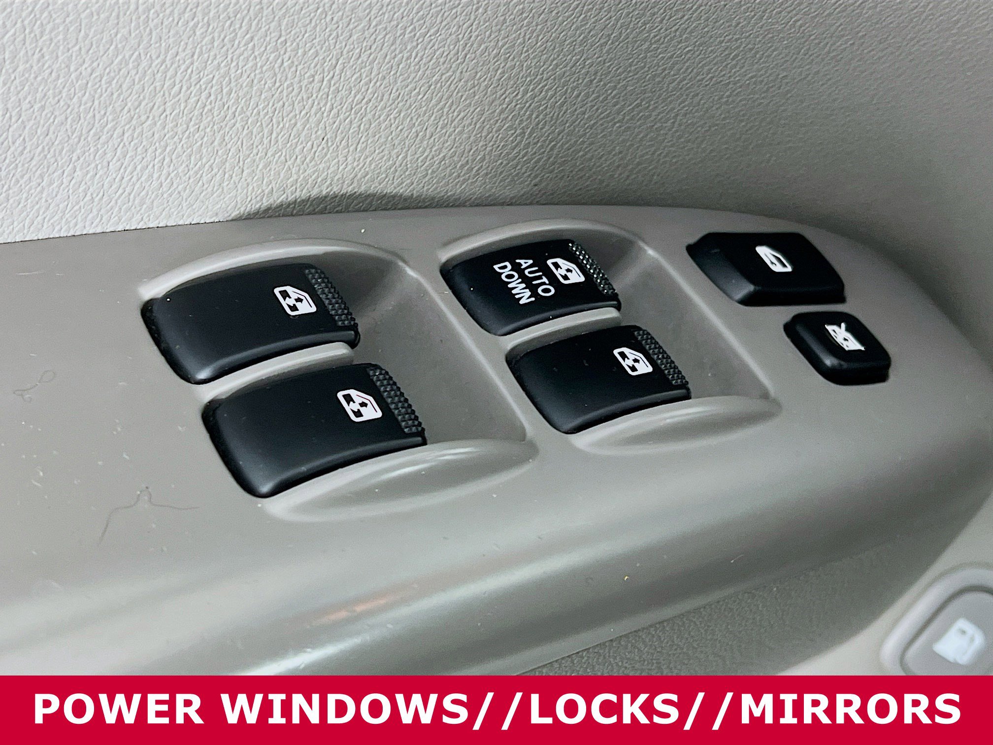 Used 2011 Kia Sedona LX image 18