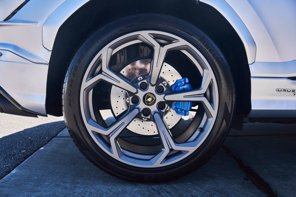 Used 2024 Lamborghini Urus S image 20