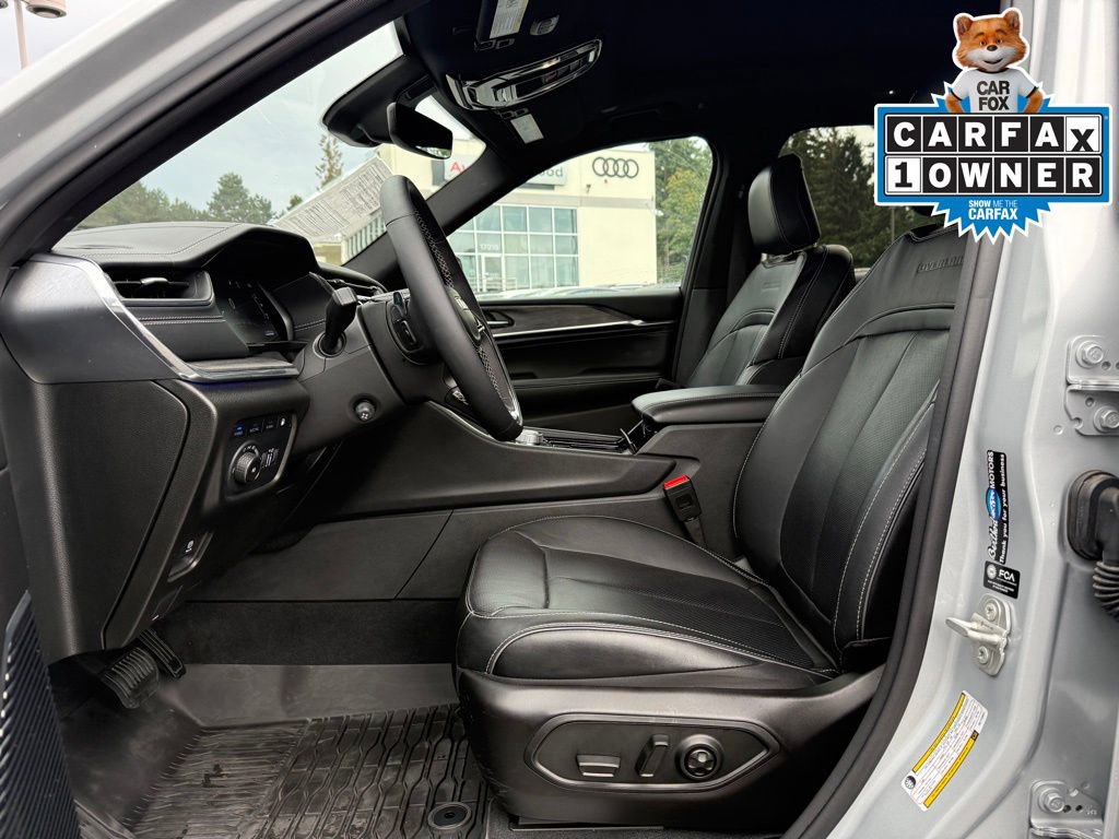 Used 2024 Jeep Grand Cherokee Overland w/ Trailer Tow Package image 12