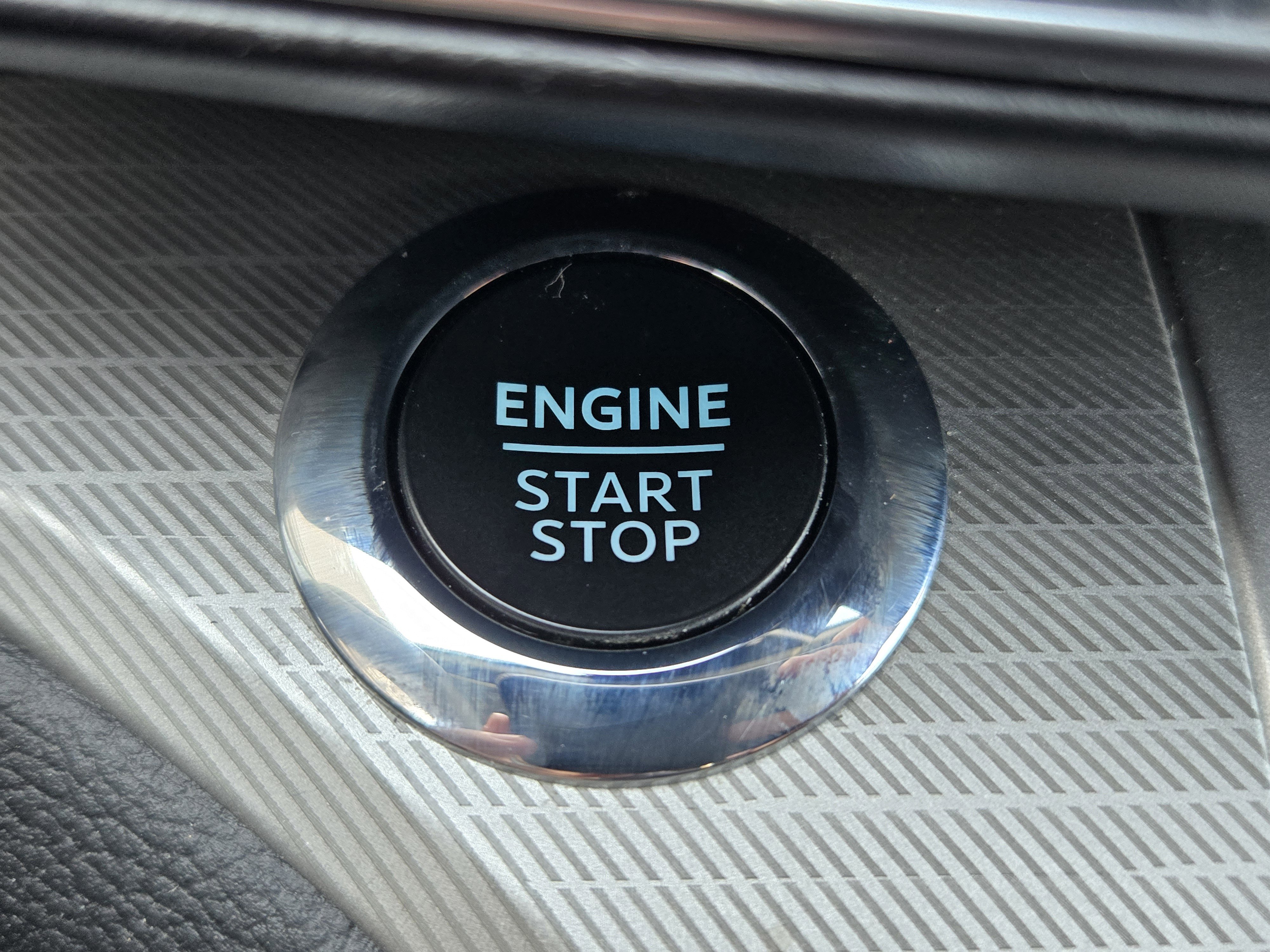 Certified 2022 Ford Explorer XLT w/ Equipment Group 202A image 16