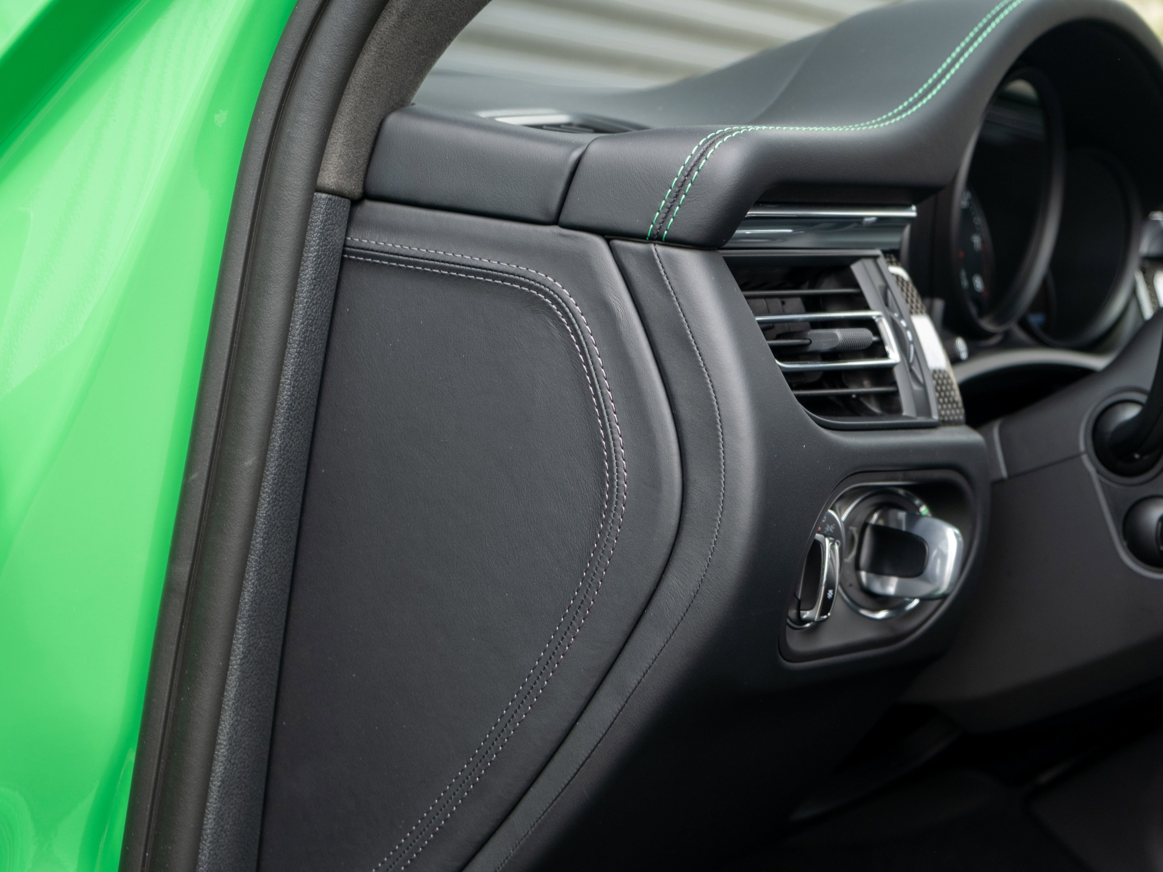 Certified 2025 Porsche Macan GTS image 21