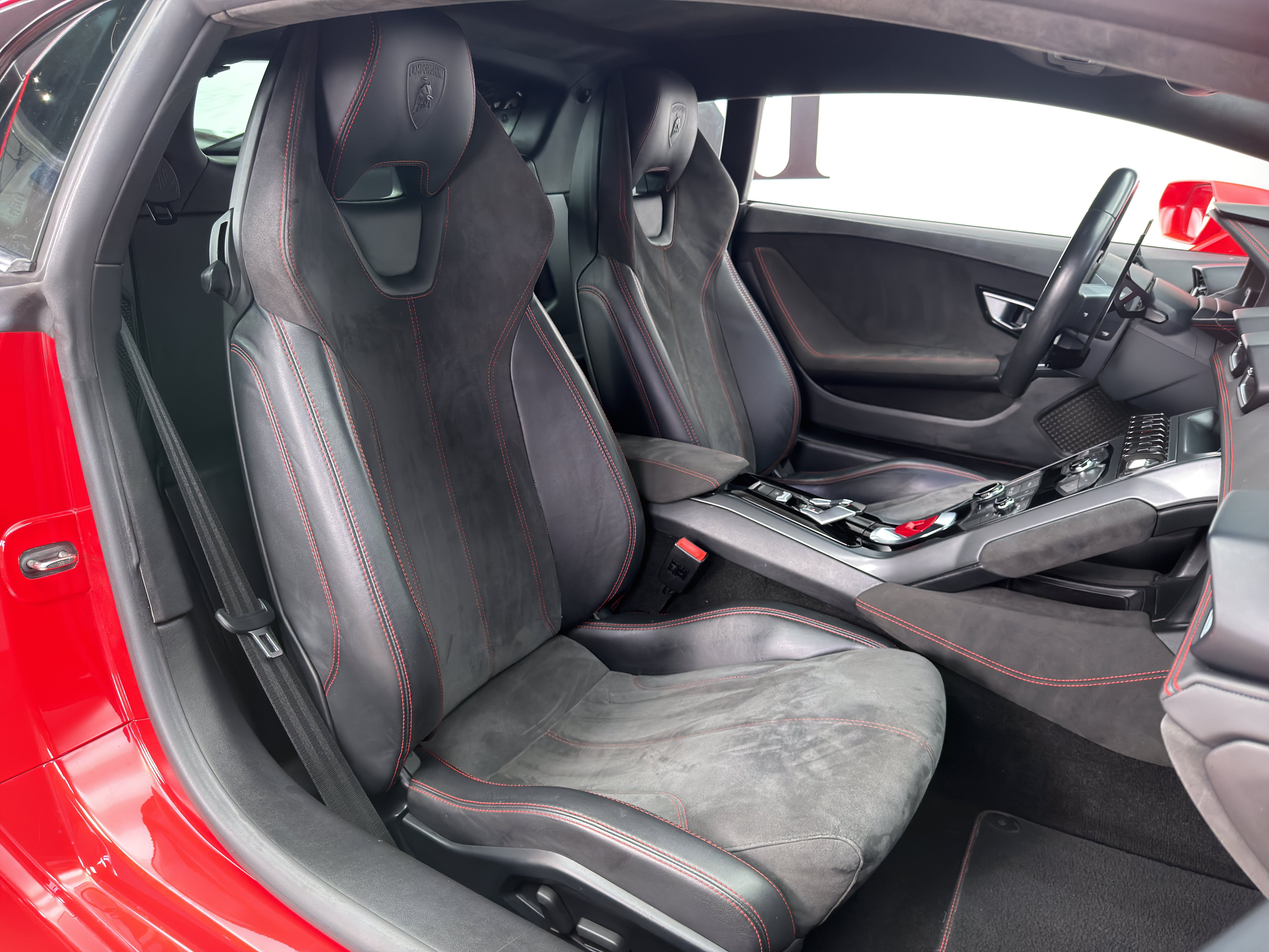 Used 2016 Lamborghini Huracan LP 580-2 RWD image 33