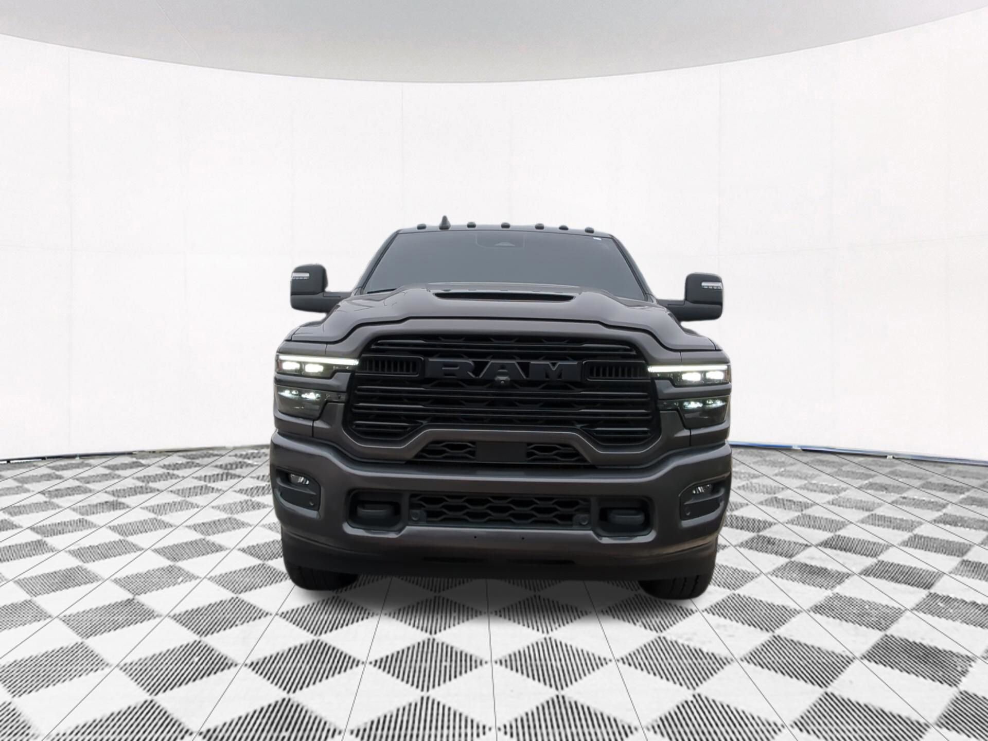 Used 2025 RAM 3500 Laramie image 8