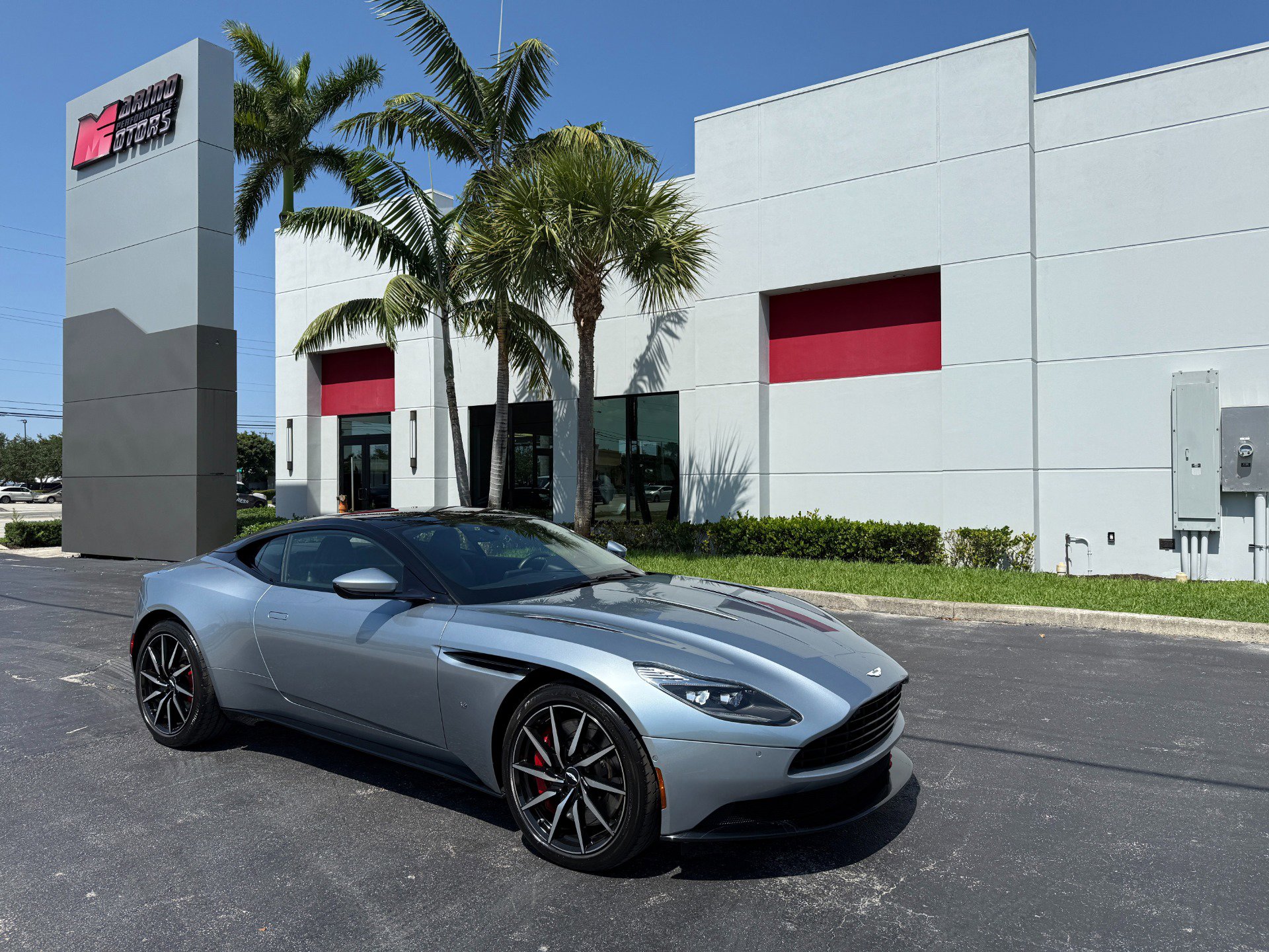 Used 2018 Aston Martin DB11 V12