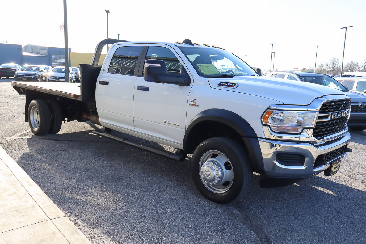 Used 2023 RAM 4500 SLT w/ Quick Order Package 2YG SLT AWD/4WD image 3