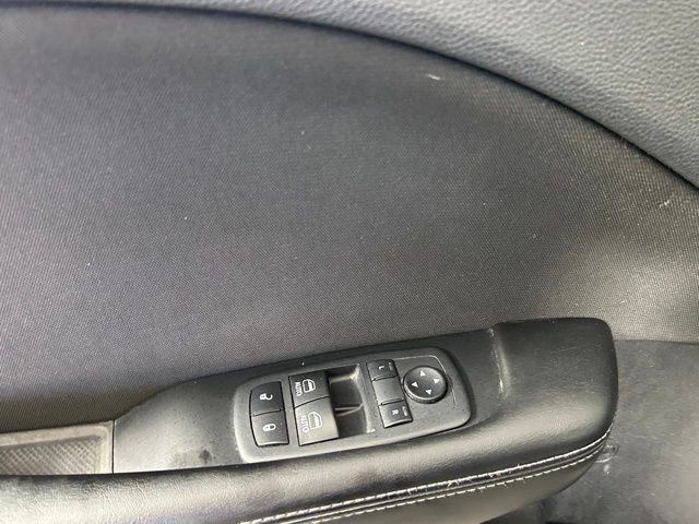 Used 2017 Dodge Challenger R/T image 13