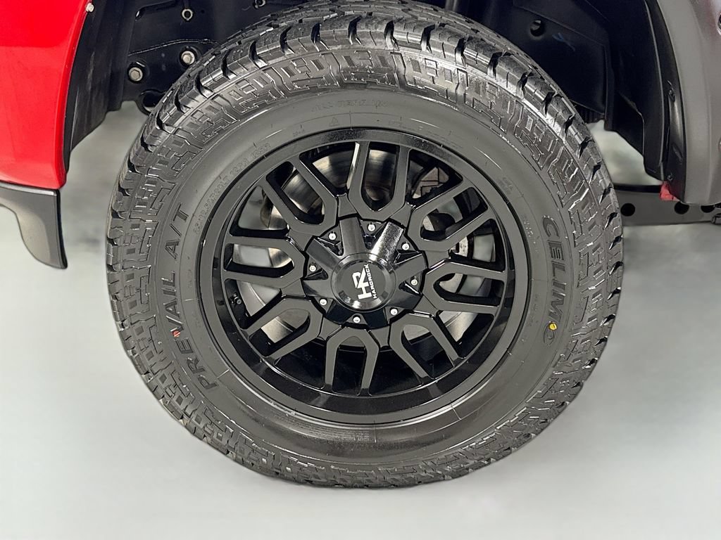 Used 2024 RAM 3500 Laramie AWD/4WD image 12