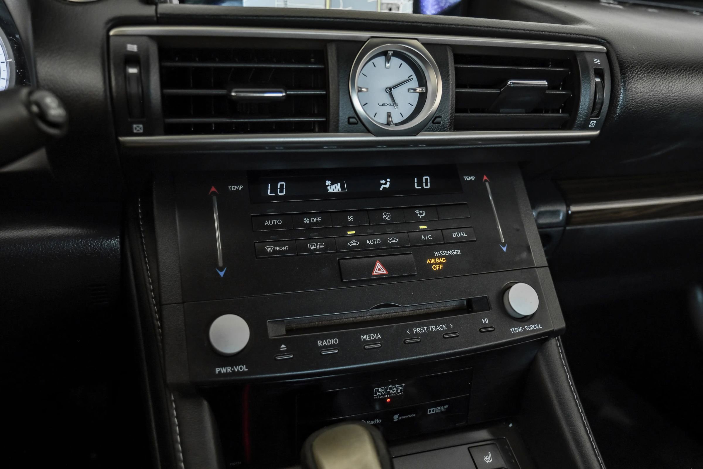 Used 2016 Lexus RC 350 w/ Luxury Package RWD image 23