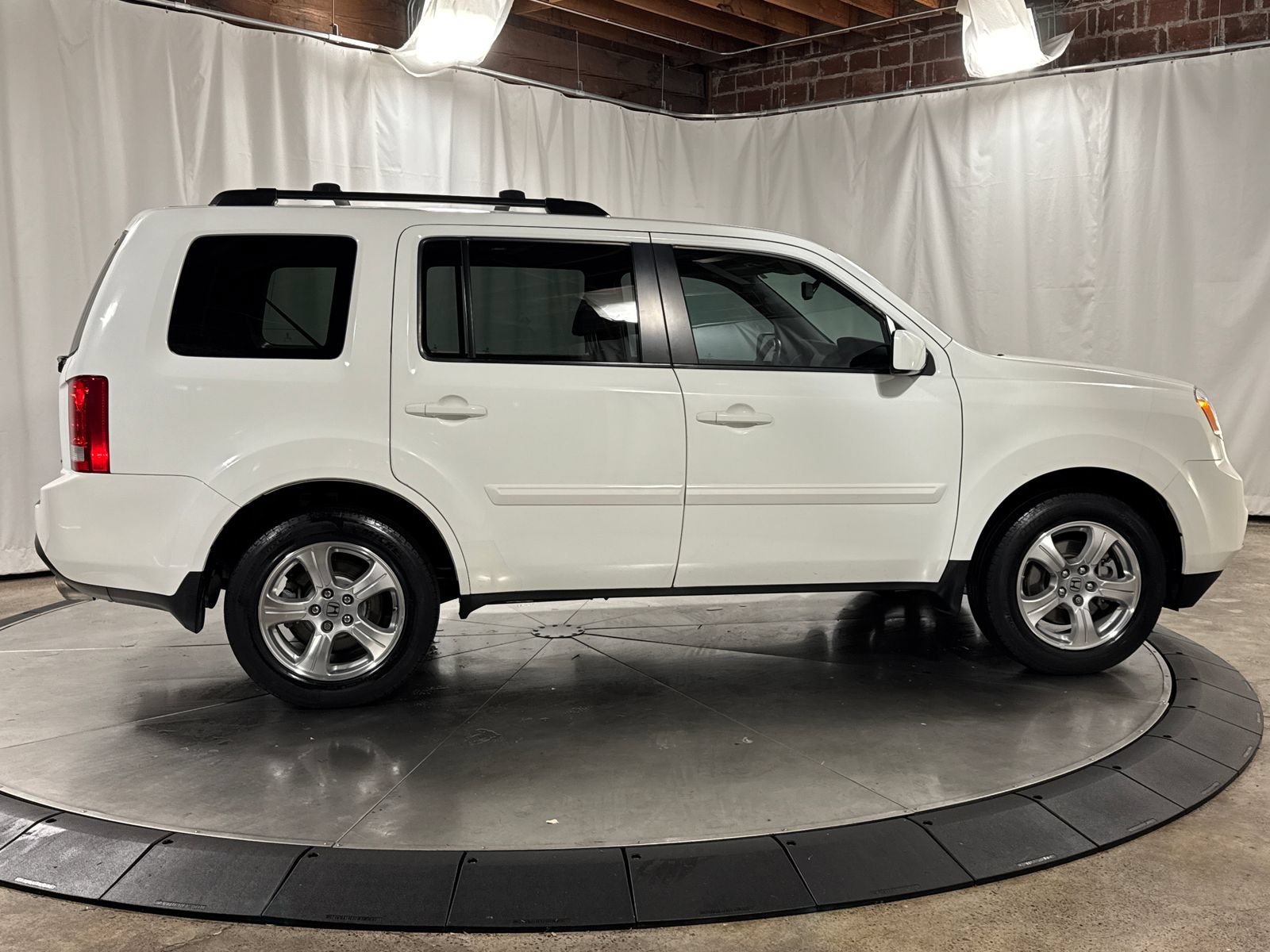 Used 2015 Honda Pilot EX-L image 6