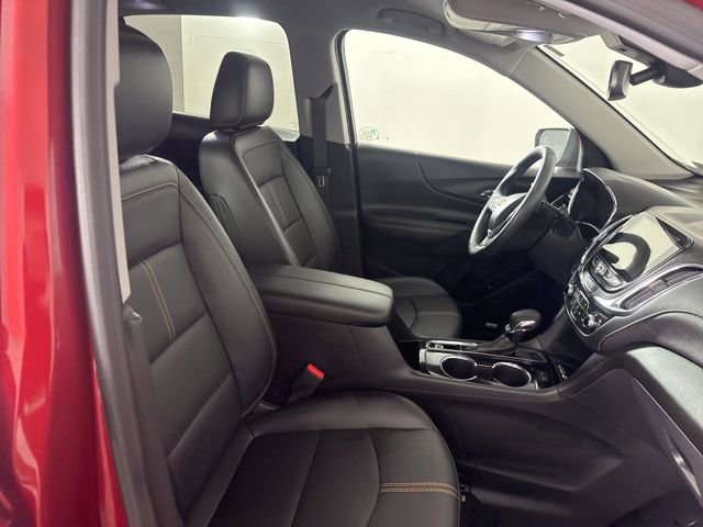 Used 2023 Chevrolet Equinox Premier image 18