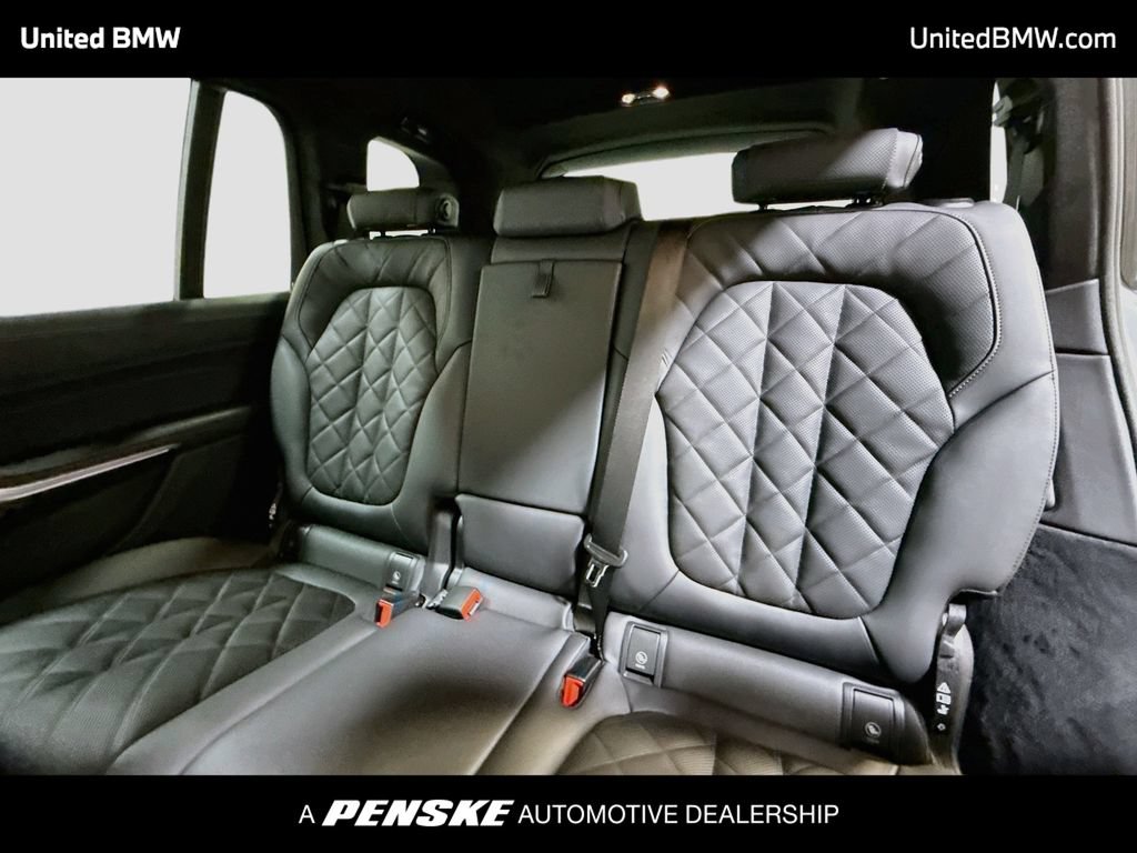 New 2027 BMW X7 xDrive40i w/ M Sport Package AWD/4WD image 12