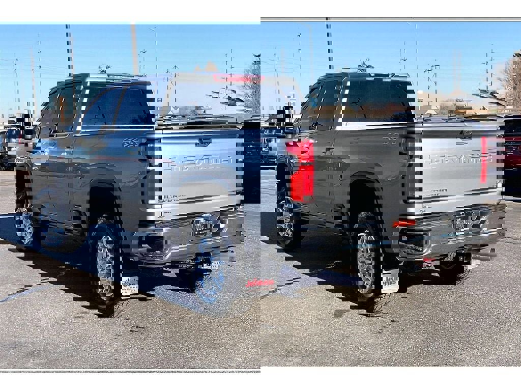 Used 2025 Chevrolet Silverado 3500 LTZ image 13