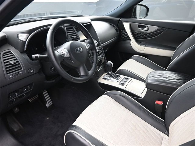Used 2017 INFINITI QX70 AWD w/ Limited Package image 33